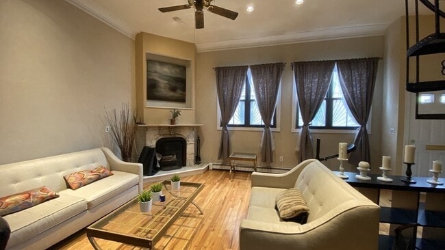Photo - 608 Tremont St Unit 2
