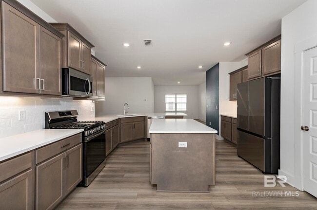 Photo - 231 Bronze St