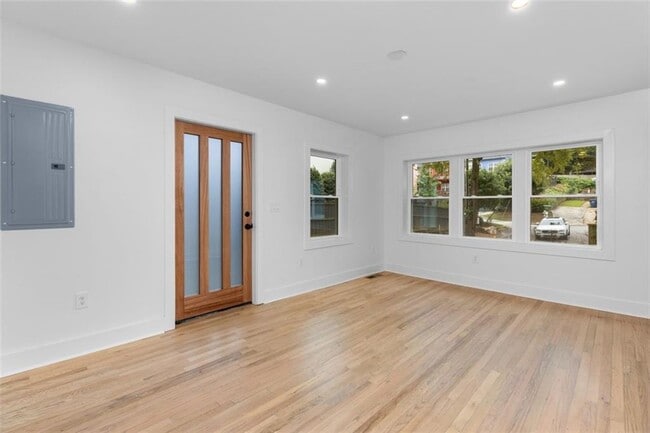 Photo - 150 Bixby Terrace SE