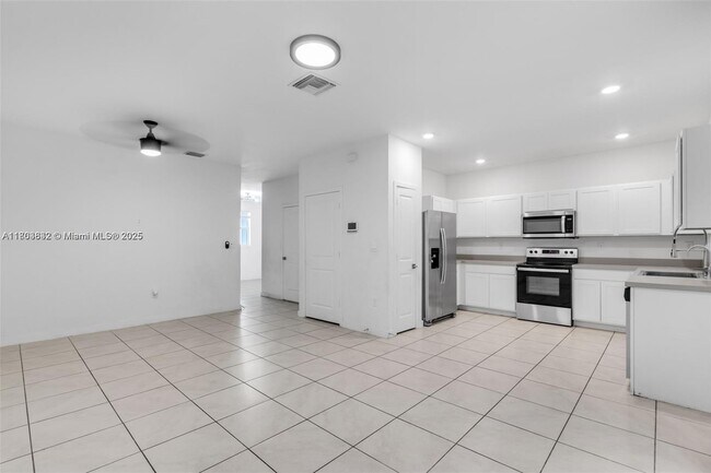 Photo - 1871 SE 9th Terrace