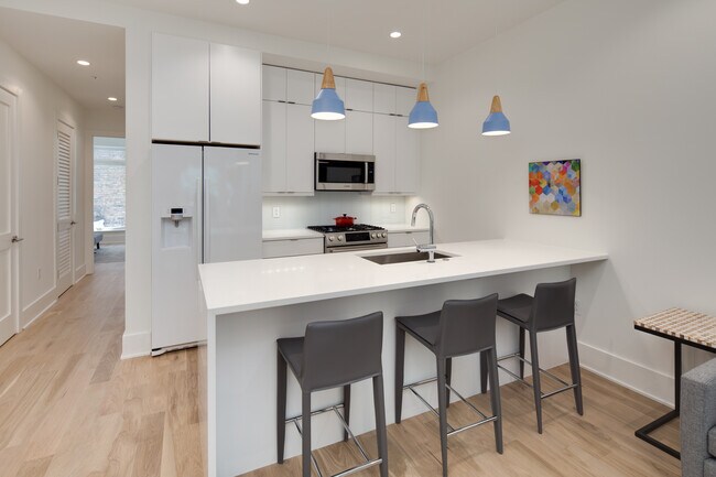 Photo - 1739 17TH ST NW Unit Apt 2