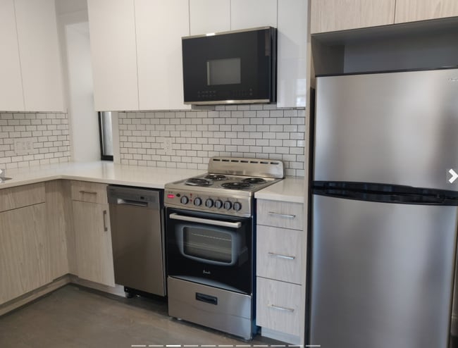 Photo - 137 Peterborough St