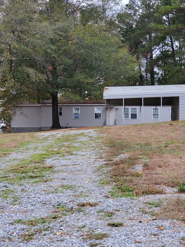 Photo - 108 Kay Ave NE