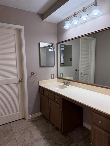 Photo - 2714 Creekwood Ct