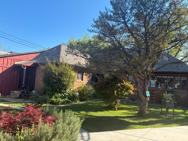 Photo - Charming Midtown Cottage - 1 bedroom/1 bath Unit 2321 S Street,  C