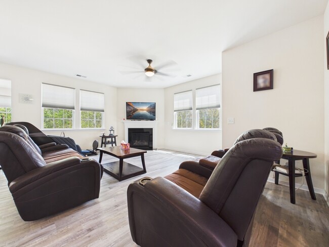 Photo - 1379 Corey Cabin Ct