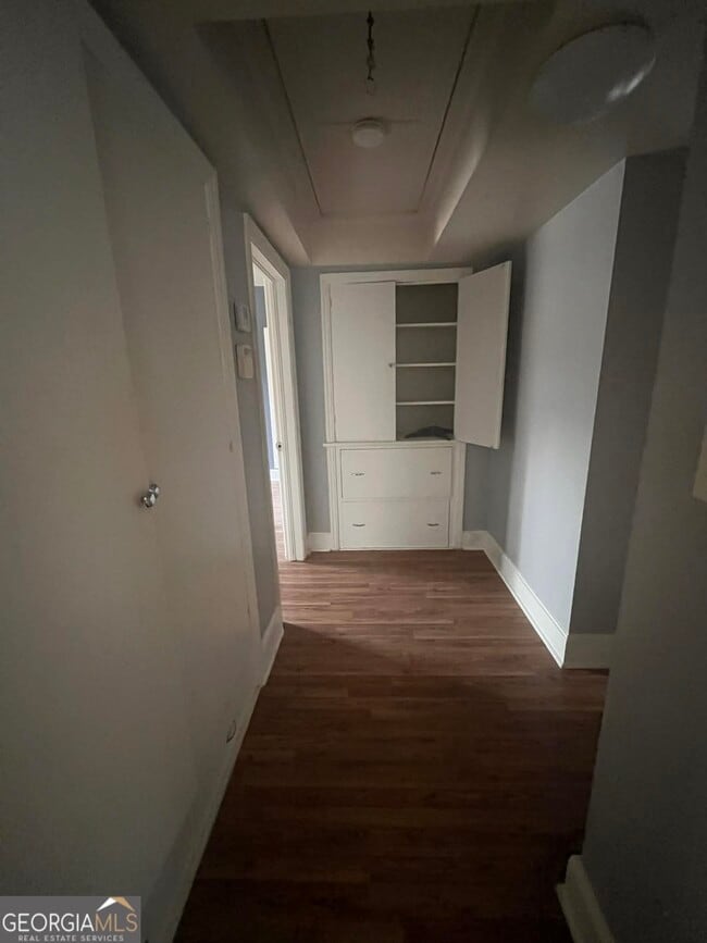 Photo - 1067 Boulevard