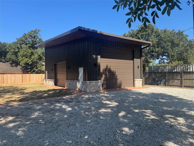 Photo - 12518 Mile Dr