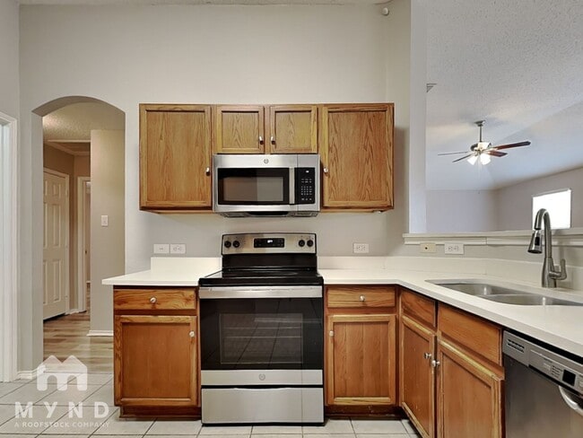 Photo - 1122 Buckingham Dr