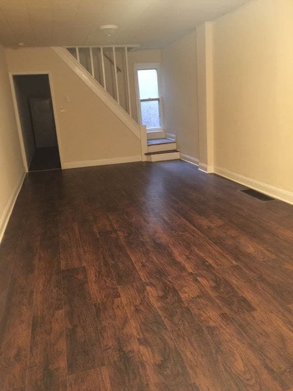 Photo - Great Home! New Kitchen with Granite Counters! Large Living Room!