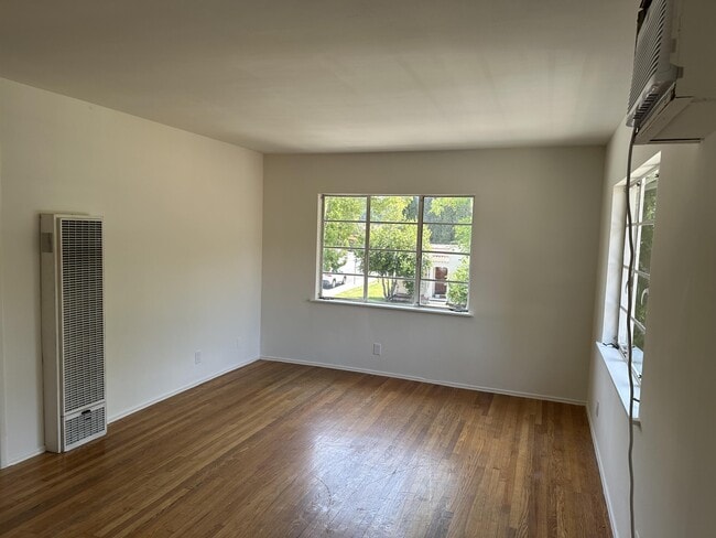 Photo - 1843 Linda Rosa Ave