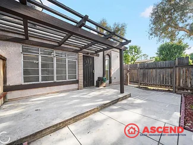 Photo - Beautiful 2 Bedroom Apartment!