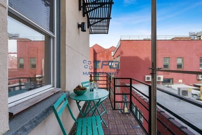 Photo - 234 9th St