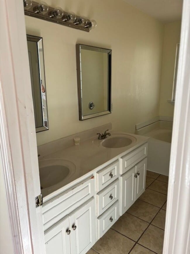 Photo - Spacious 4BR North Augusta Rental – Move-I...