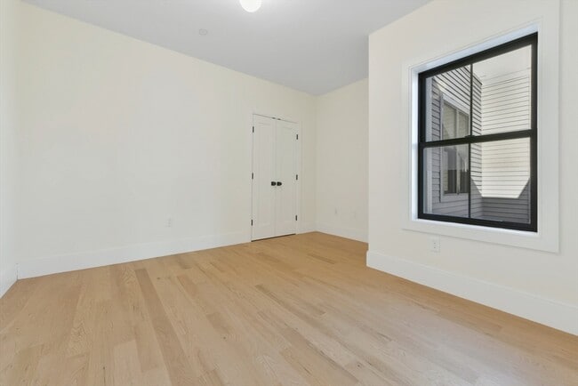 Photo - 219 Paris St Unidad 4