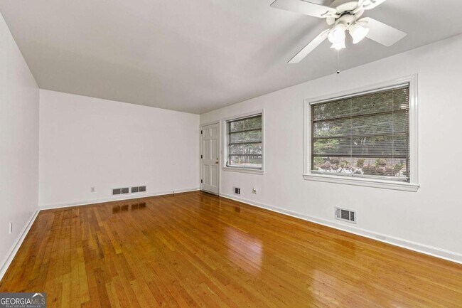 Photo - 606 Sycamore Dr