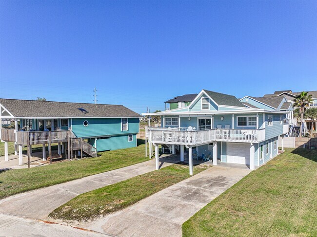 Photo - 16904 Beachcomber Dr
