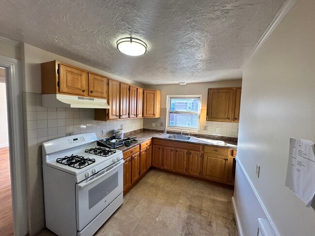 Photo - 186 Summit Ave