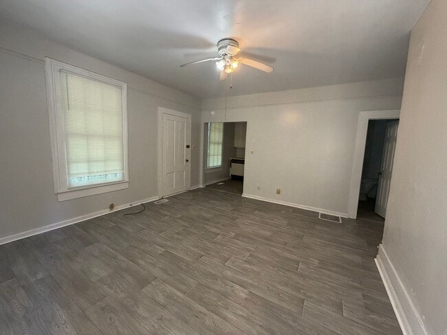 Building Photo - 941 Hill Park Unit 2