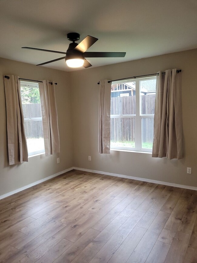 Photo - 1218 W Spruce St