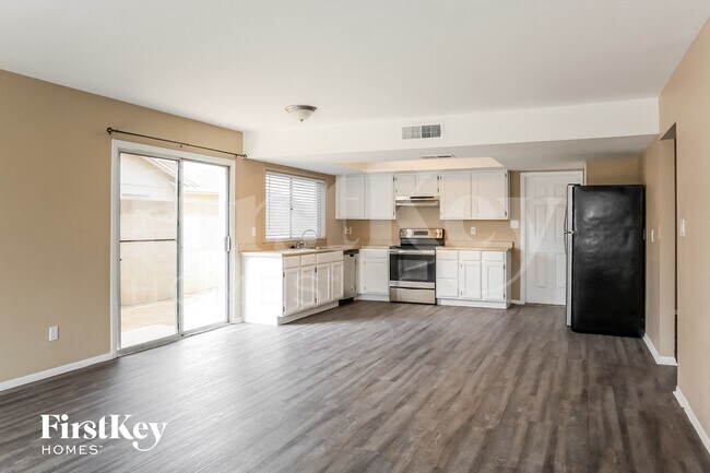 Photo - 5015 W Mercer Ln