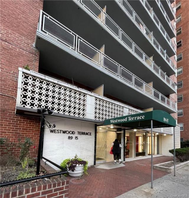 Photo - 1 bedroom in Jamaica Hills NY 11432 Unit 8P