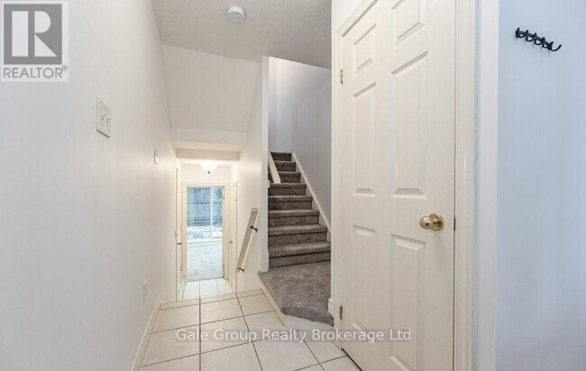 Photo - 1248 Guelph Line