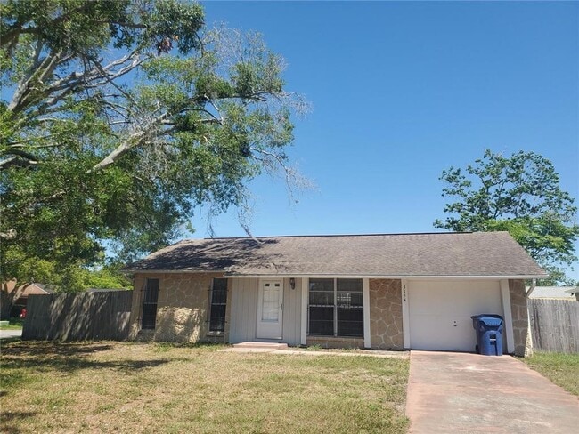 Building Photo - 3154 Laird Dr