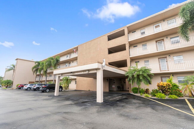 300 NE 26th Ave Unit 1140