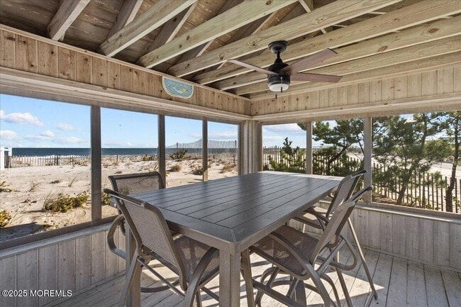 Photo - 262 Sunset Ln