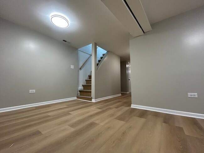 Photo - 2902 W Diversey Ave