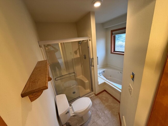 Photo - County Setting in NW Bend - 3 Bedroom / 2 ...