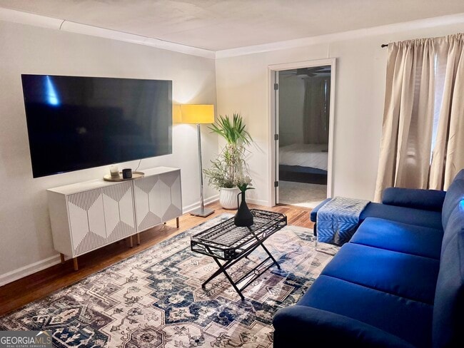 Photo - 2005 Clairmont Terrace NE