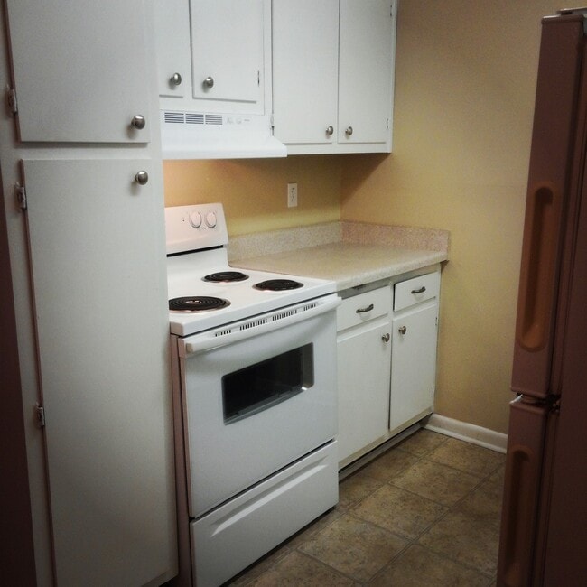 Photo - Vestawood Apartments