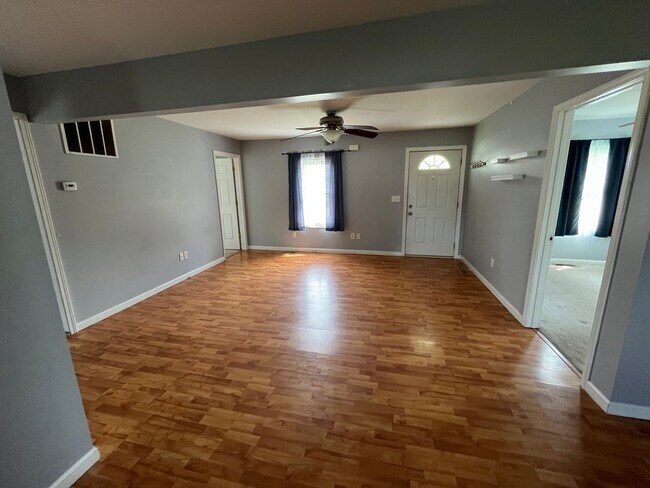 Photo - 3 bedroom 2 bath in Jerseyville