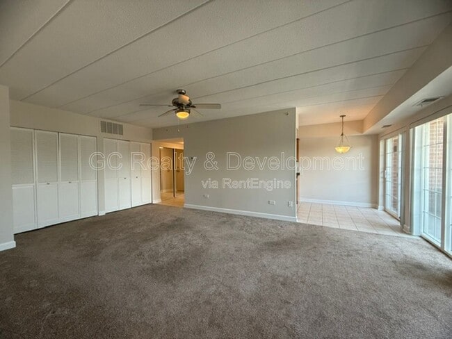 Photo - 17212 Oak Park Ave Unit 2se