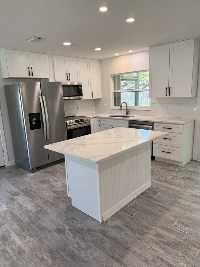 Photo - 1105 Morse Ave