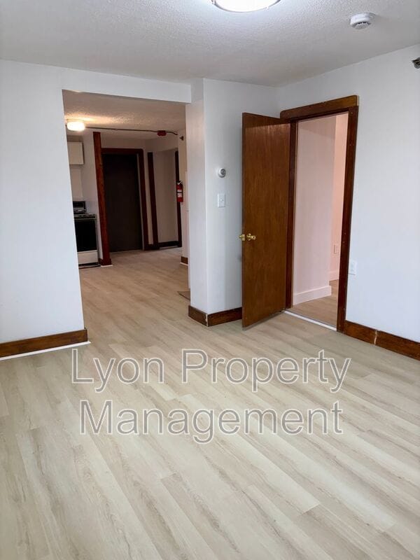 Photo - 262 Illinois St Unit 1