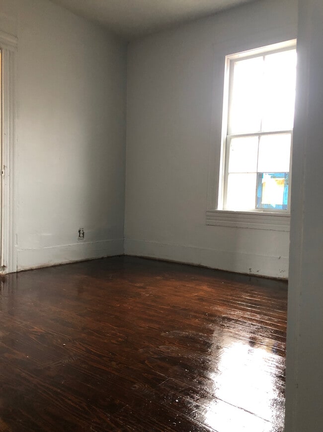 Photo - 220 Drew Ave