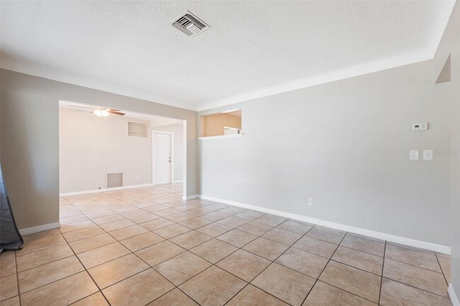 Photo - 801 46th St N