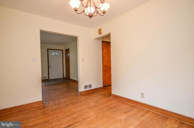 Photo - 2034 Glen Ross Rd