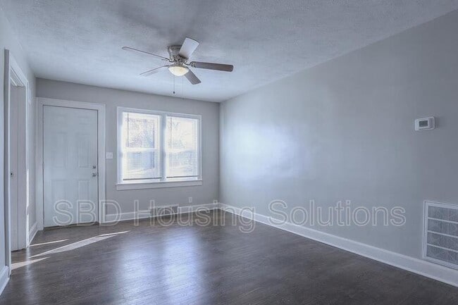 Photo - 1502 N Main St
