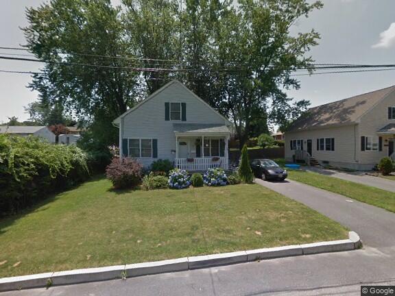 More pictures soon!!! - 35 Beacon St House