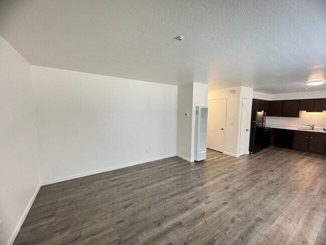1046 Benton St Unit 1