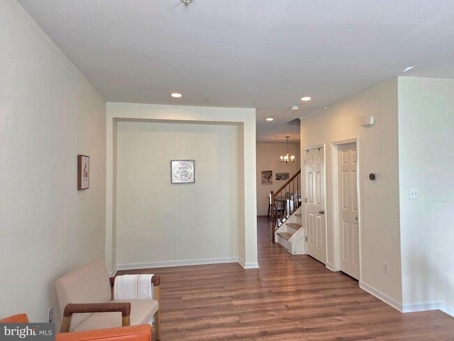 Photo - 8245 Macintosh Ct