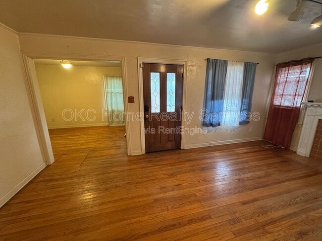Photo - 2713 Normandy St