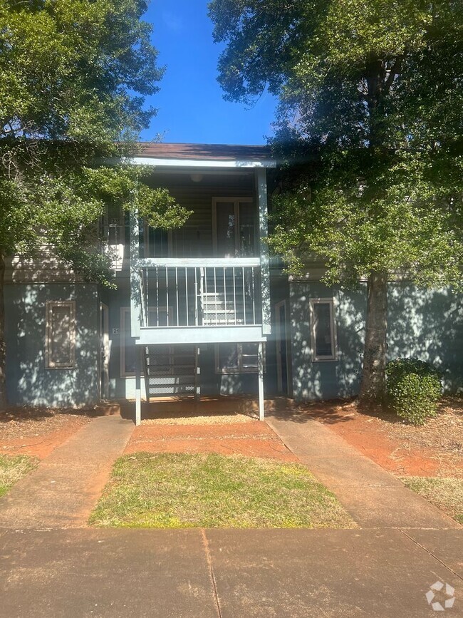 Building Photo - 1bed/1bath condo, 1st floor 758 sqft for o...