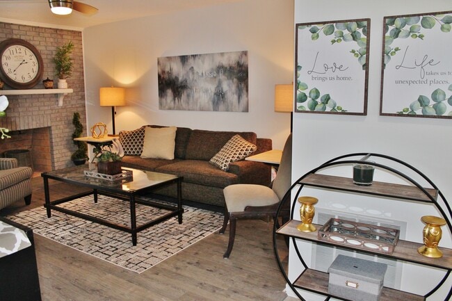 Photo - 7805 Renaissance Ct Unit B