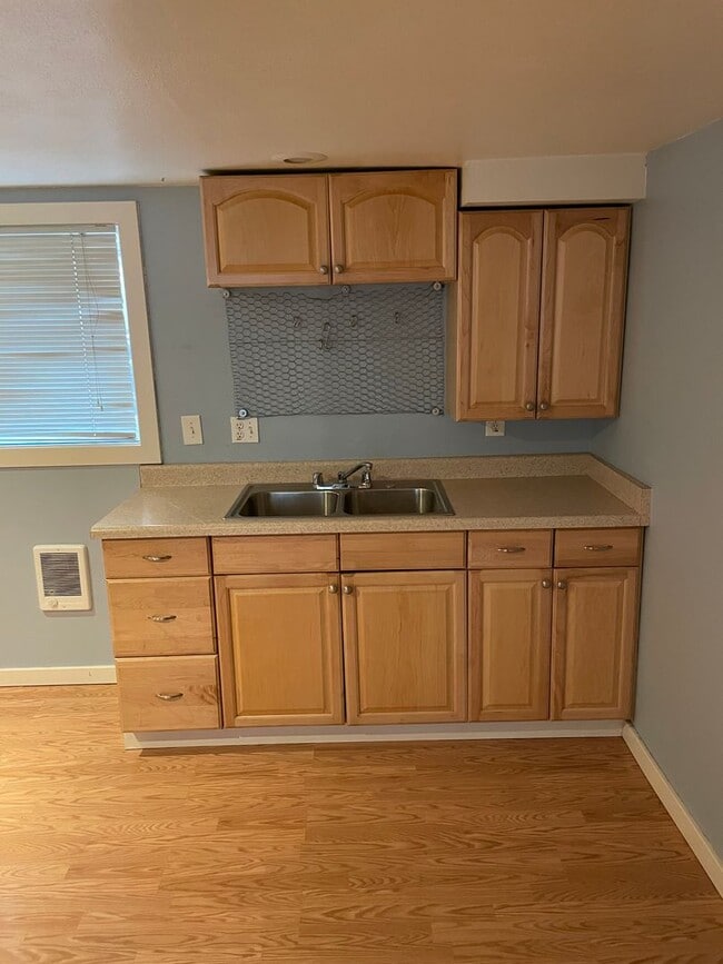 Building Photo - Beautiful Basement Apartment on Capital Hill