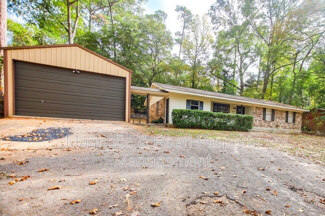 Photo - 207 Westwood Pl